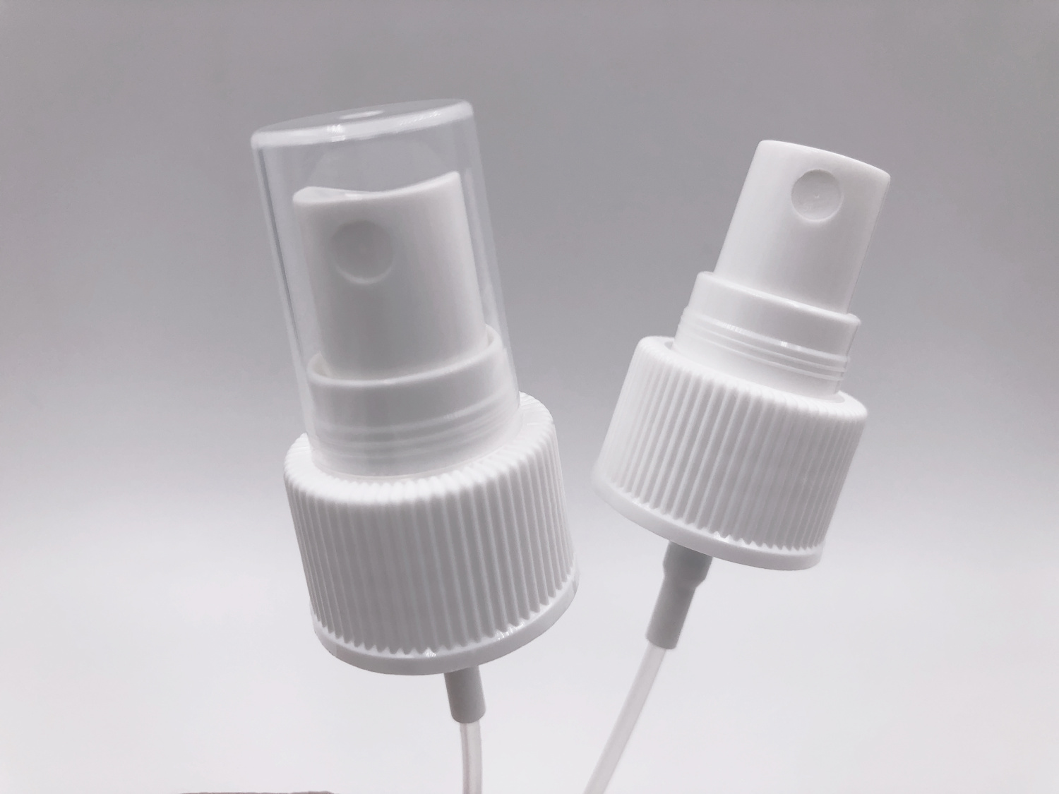 Спрей белый  рифленный с колпаком 24/410 для флакона 90 мл - АКЦИЯ 2