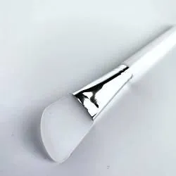 Кисть силиконовая, скошенная YP17180