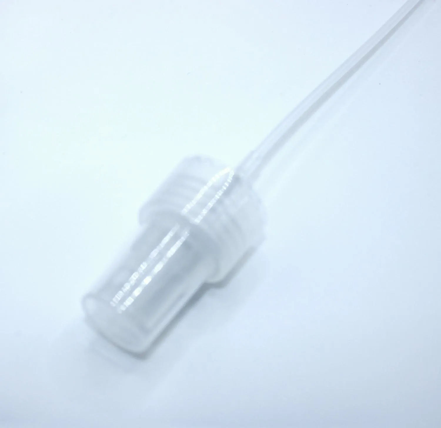 NEW_Спрей 24/410 натуральный, юбка гладкая, с прозрачным колпачком, длина трубки 200мм