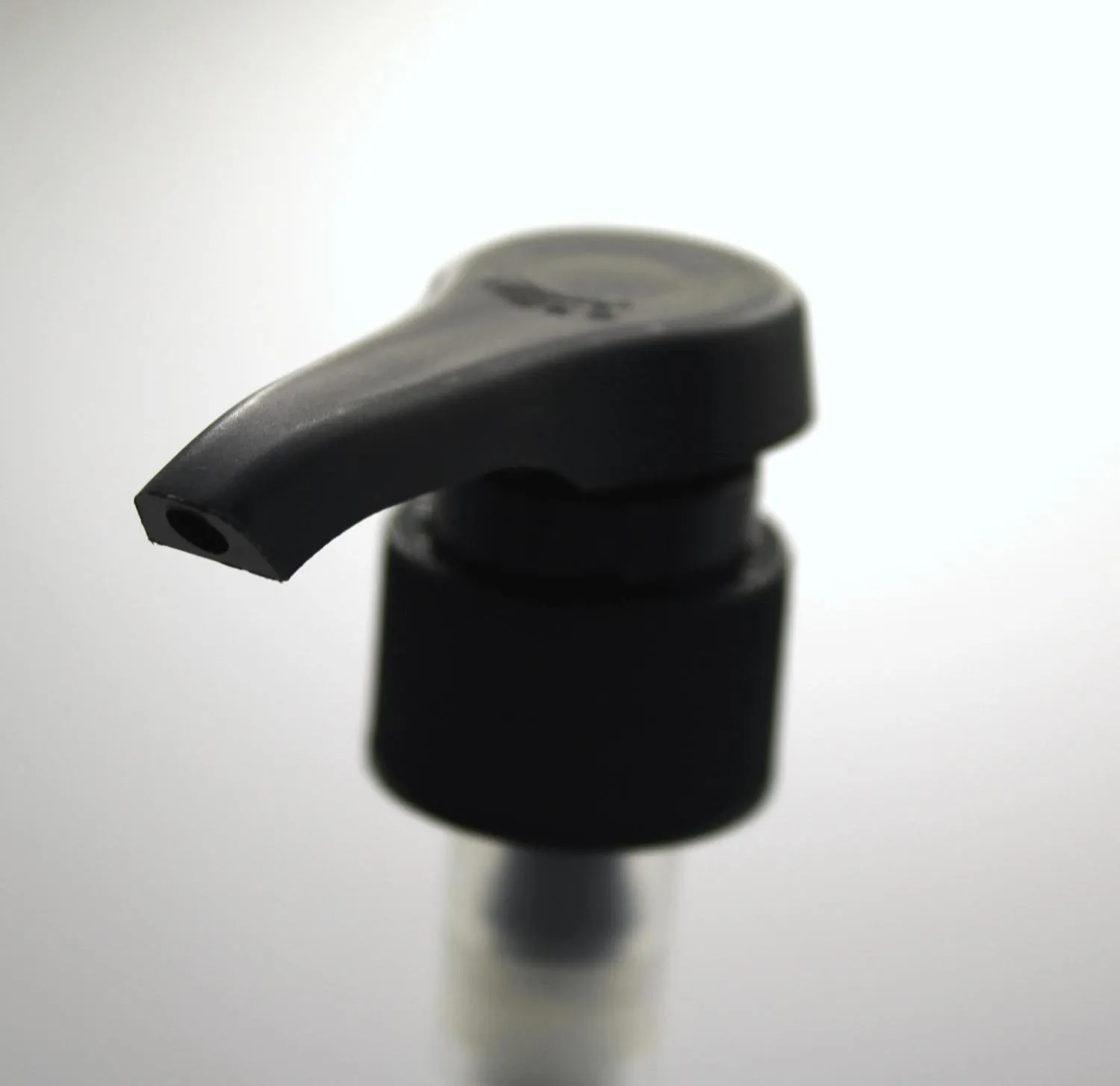 NEW_Дозатор 28/410 черный матовый с рифленой юбкой и поворотно-выкручивающимся механизмом, доза 3,5 мл, длина трубки 200 мм в выдернут. состоянии 3