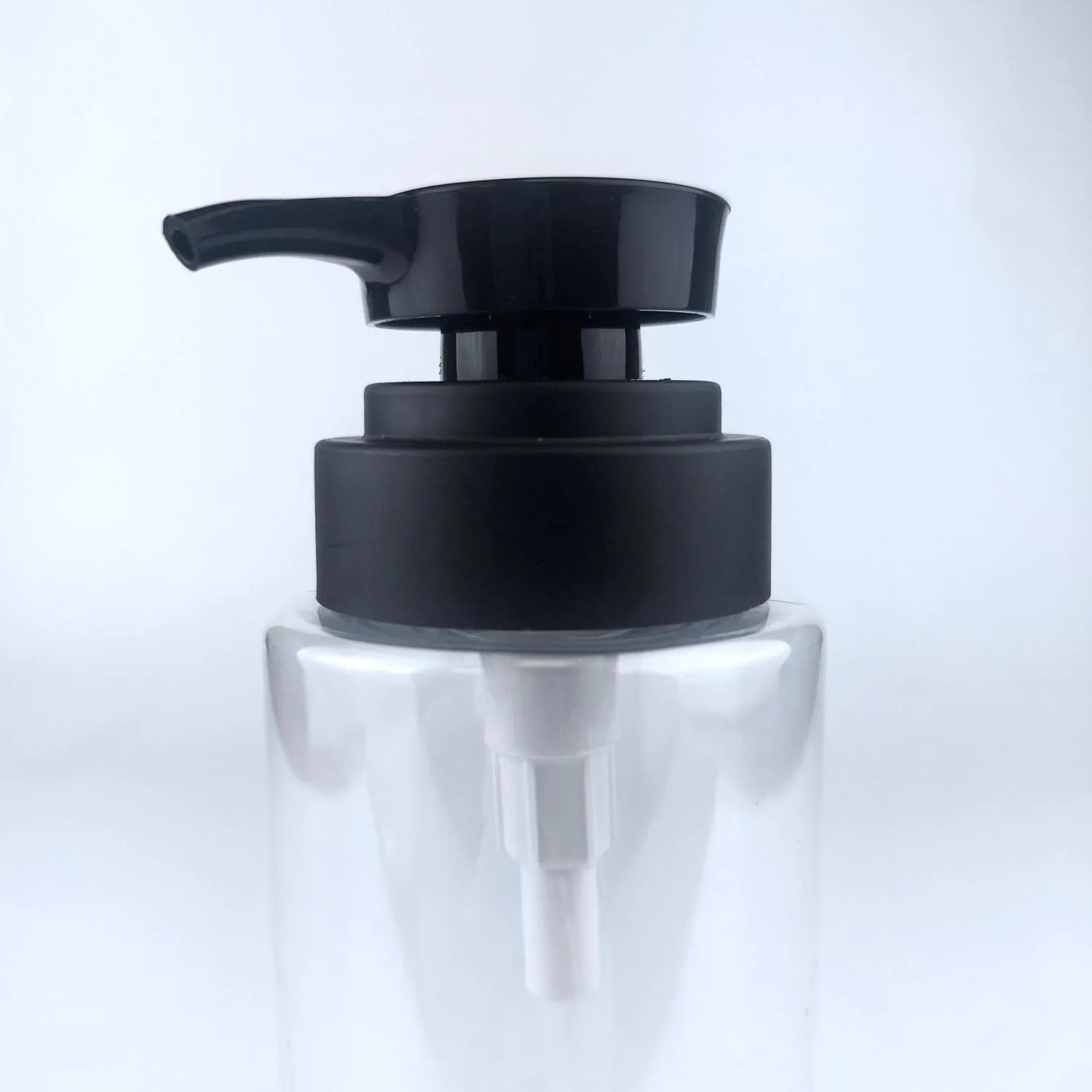 Дозатор 24/410 черный глянцевый c узким носом гладкий, с матовой юбкой, длина трубки 110 мм в выдернутом состоянии LY 9021 - АКЦИЯ 4