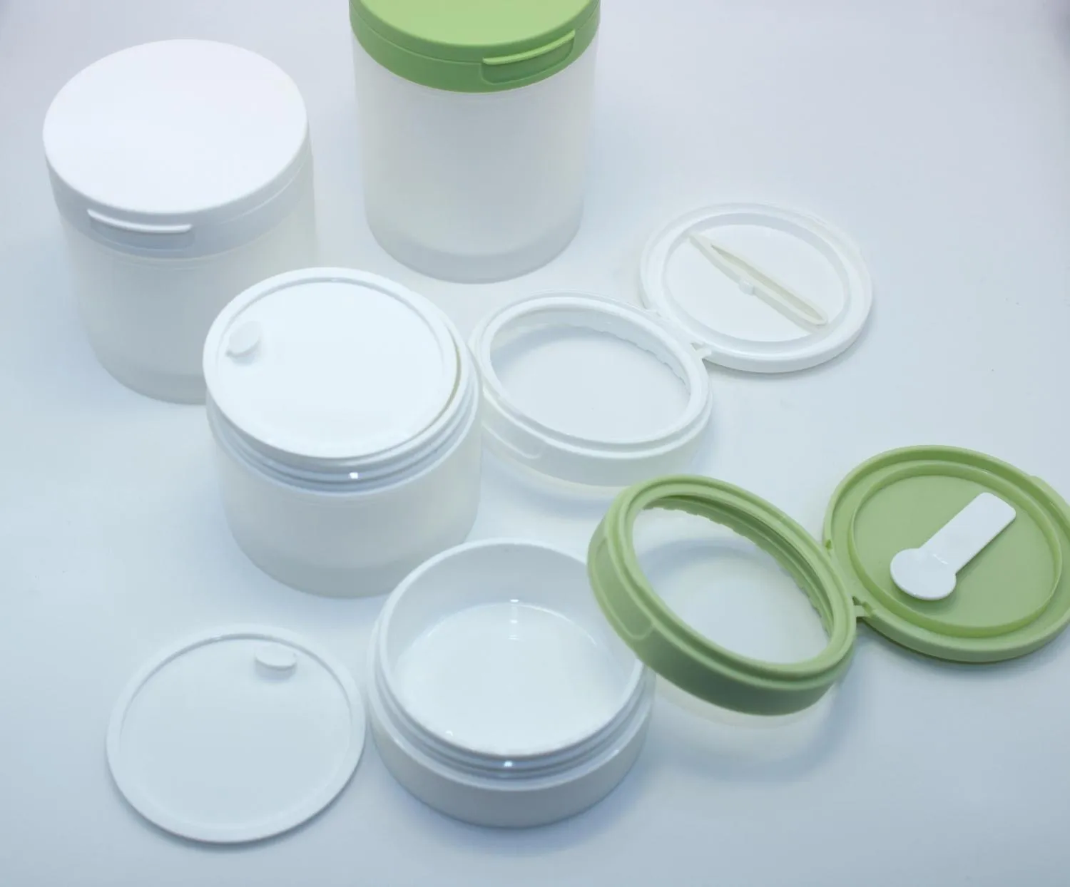 Банки РР с крышками флип-топ в комплекте с пинцетом/лопаткой и твердым вкладышем 2