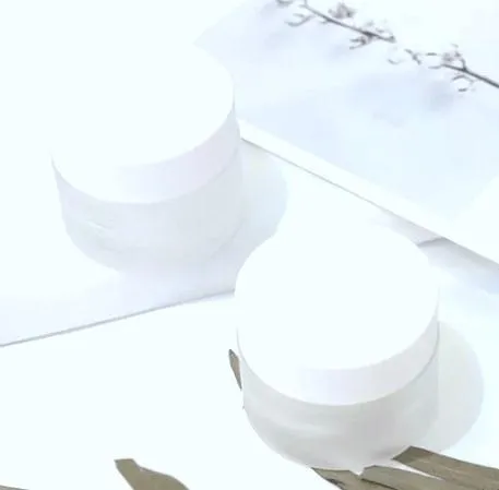 Банка 50 мл стеклянная фростированная в комплекте с крышкой белой глянцевой и  белой твердой прокладкой РР