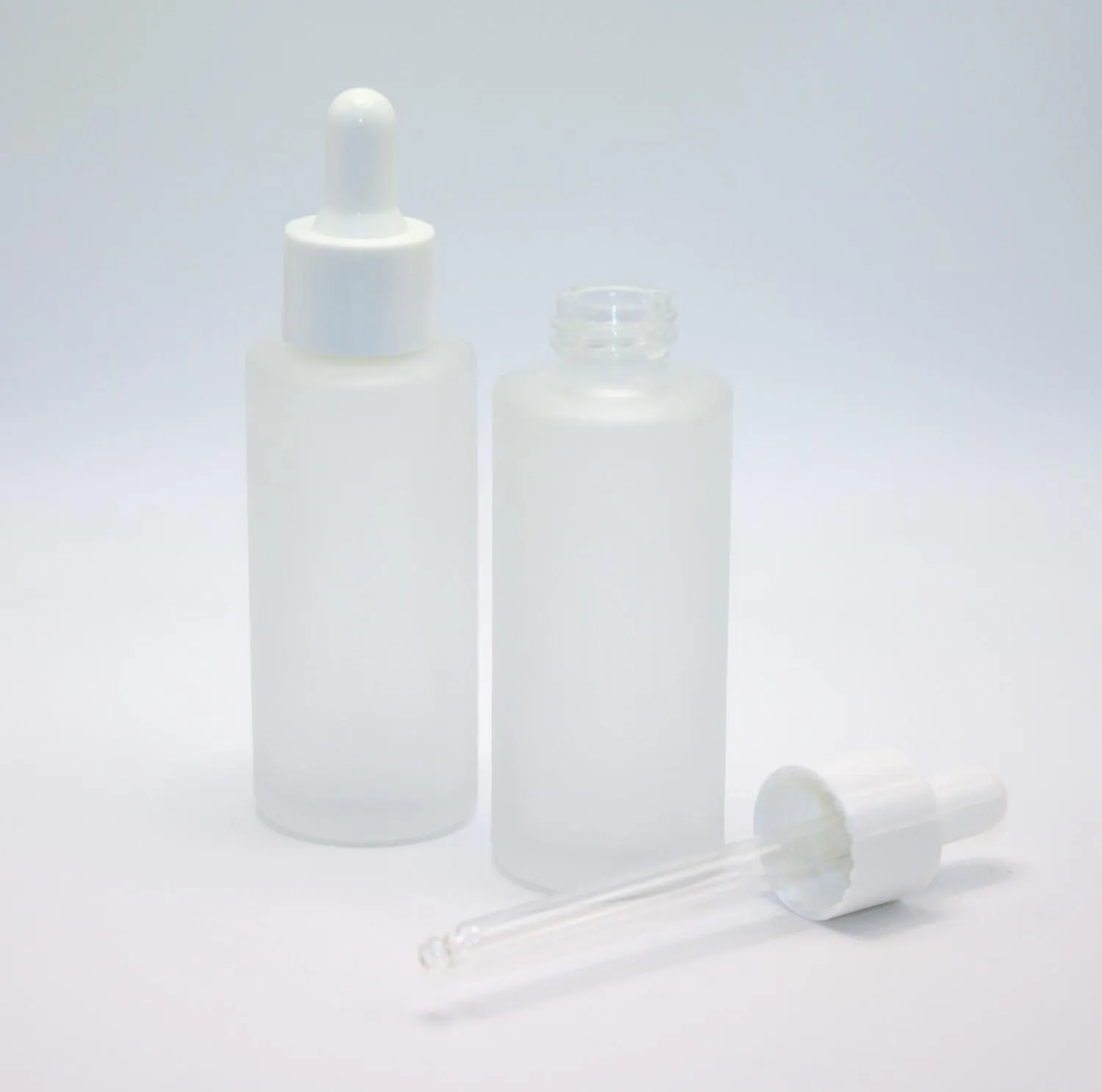 Флакон 50 мл стеклянный фростированный, 20/410, прямые плечи, d-3,7 см в комплекте с белой пипеткой 4