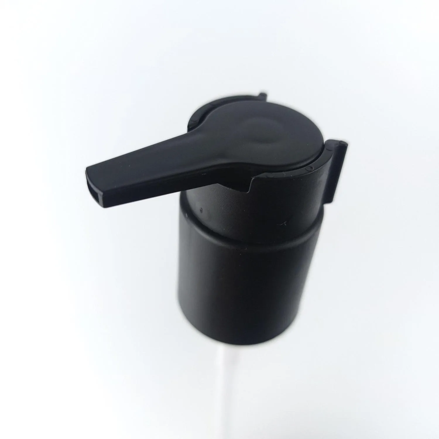 Дозатор черный матовый с черной матовой клипсой, длина трубки 220 мм