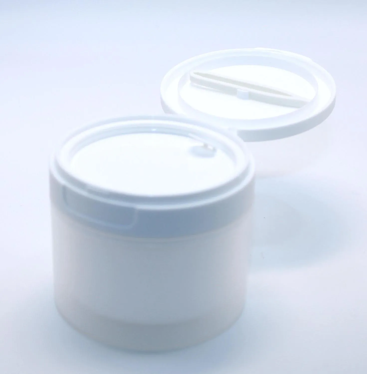 Банки РР с крышками флип-топ в комплекте с пинцетом/лопаткой и твердым вкладышем 9