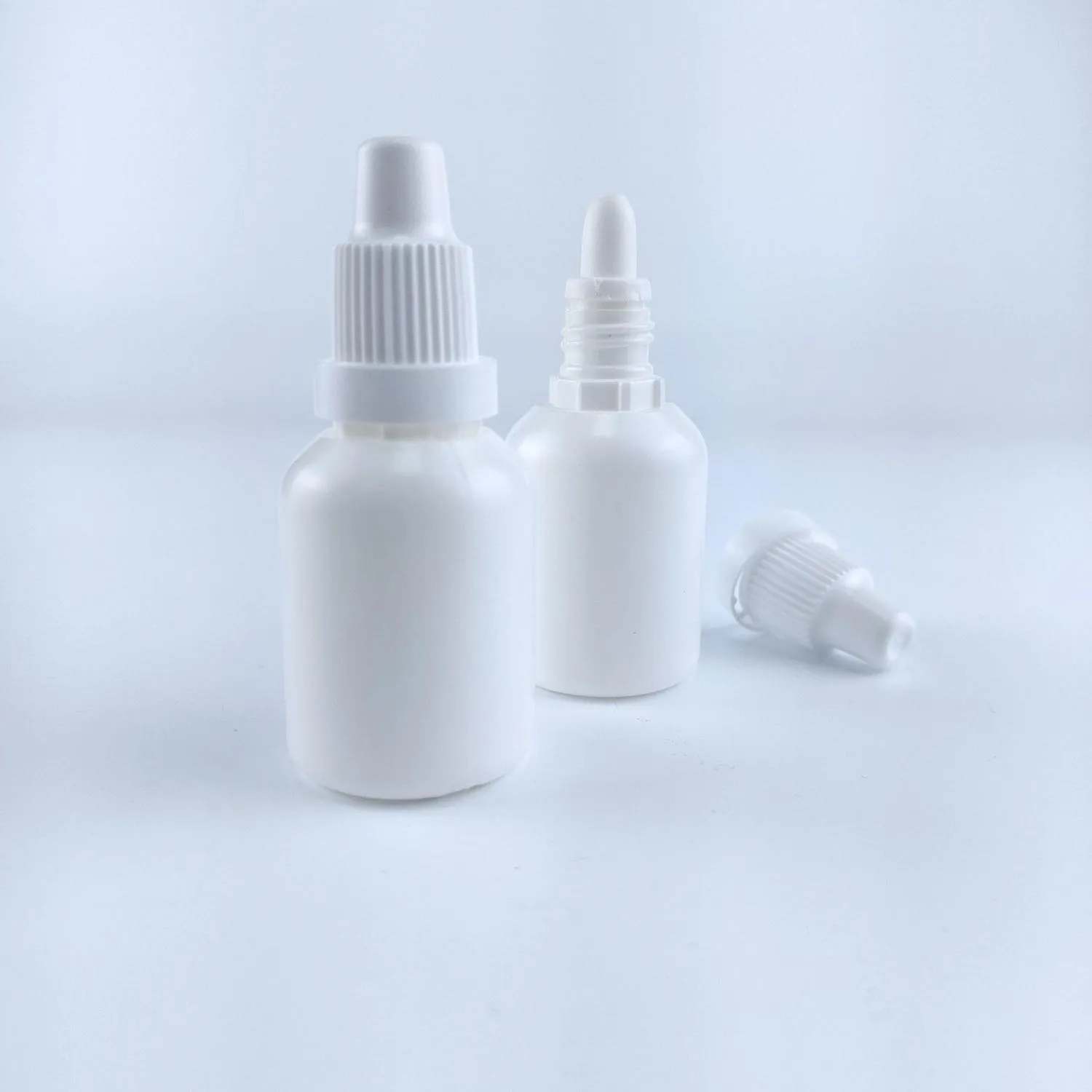 Флакон FARM 25 ml. белый в комплекте с крышкой и дозатором - АКЦИЯ 4